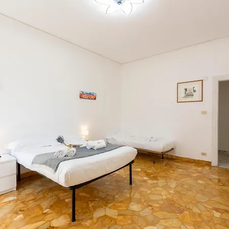 House Rondinella Center - Happy Apartman Genova