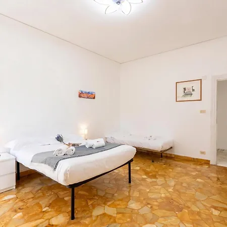 House Rondinella Center - Happy Apartman